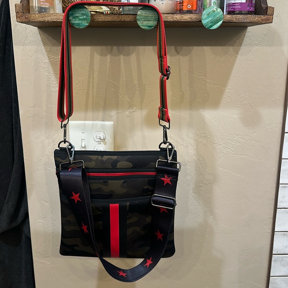 Haute shore camo purse crossbody with two straps including star strap